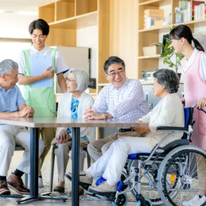 高齢者レクリエーションに期待できる効果とは？目的やポイントも解説