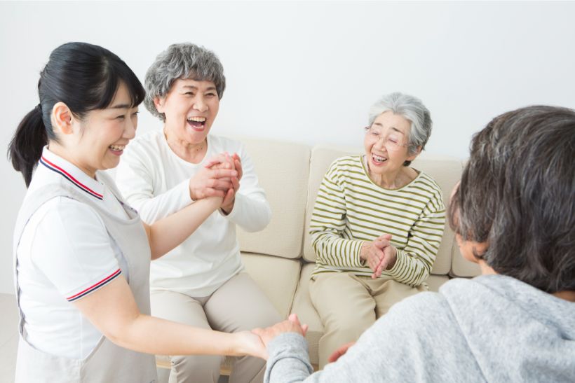 認知症におすすめのゲーム8選！1人〜大人数で楽しめるもの＆注意点も紹介